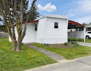 70 Shumway St, Springfield, Massachusetts, 2 Bedrooms Bedrooms, 4 Rooms Rooms,1 BathroomBathrooms,Residential,For Sale,Shumway St,73505656