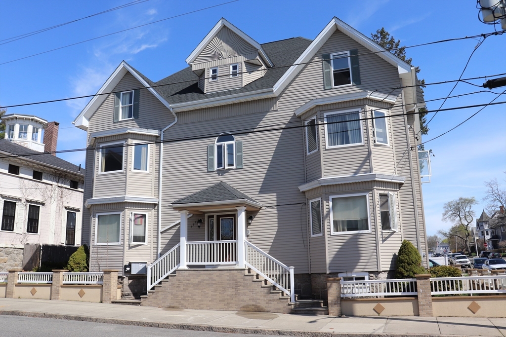 484 Walnut St, Fall River, Massachusetts, 3 Bedrooms Bedrooms, 6 Rooms Rooms,2 BathroomsBathrooms,Residential Lease,For Rent,Walnut St,73505675