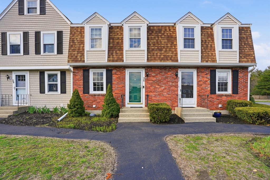 848 Plain St, Marshfield, Massachusetts, 2 Bedrooms Bedrooms, 4 Rooms Rooms,1.5 BathroomsBathrooms,Residential,For Sale,Plain St,73505755