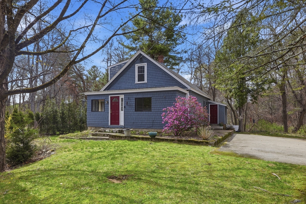 47 Hosmer Street, Acton, Massachusetts, 4 Bedrooms Bedrooms, 7 Rooms Rooms,2 BathroomsBathrooms,Residential,For Sale,Hosmer Street,73505767
