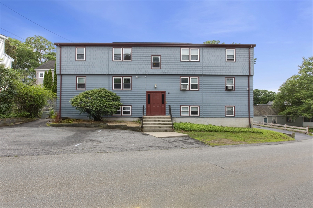 21 Groton St, Ayer, Massachusetts, 2 Bedrooms Bedrooms, 4 Rooms Rooms,1 BathroomBathrooms,Residential Lease,For Rent,Groton St,73505814