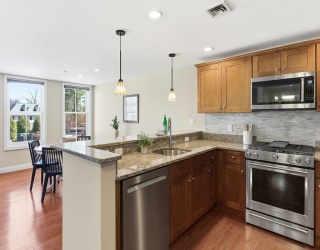 70 Great Rd, Bedford, Massachusetts, 1 Bedroom Bedrooms, 3 Rooms Rooms,1 BathroomBathrooms,Residential,For Sale,Great Rd,73505628