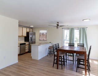 52 Summer St, Haverhill, Massachusetts, 2 Bedrooms Bedrooms, 4 Rooms Rooms,1 BathroomBathrooms,Residential,For Sale,Summer St,73505792