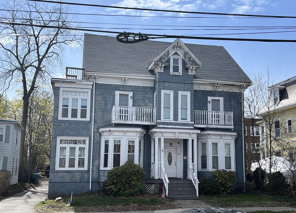 13 Portland Street, Lynn, Massachusetts, 2 Bedrooms Bedrooms, 4 Rooms Rooms,1 BathroomBathrooms,Residential,For Sale,Portland Street,73505817
