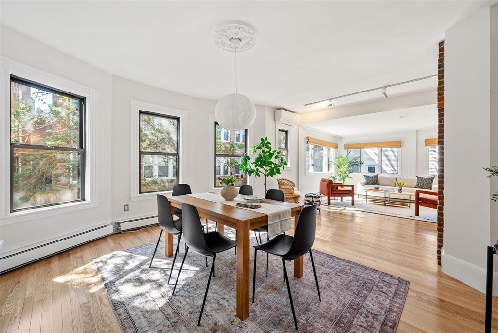 17 Gray Street, Cambridge, Massachusetts, 1 Bedroom Bedrooms, 3 Rooms Rooms,1 BathroomBathrooms,Residential,For Sale,Gray Street,73505838