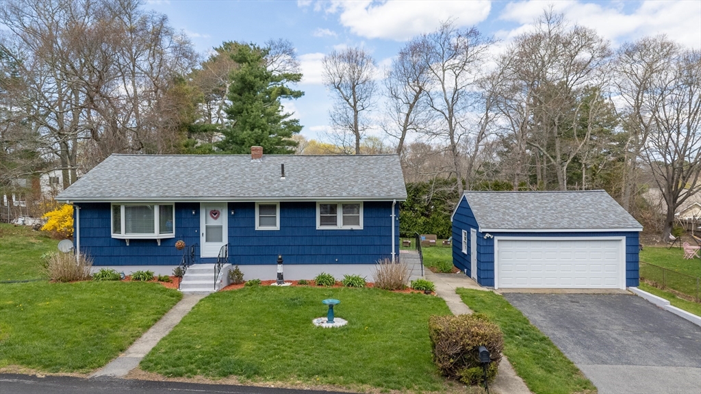 55 E Briggs Rd, Westport, Massachusetts, 2 Bedrooms Bedrooms, 5 Rooms Rooms,1 BathroomBathrooms,Residential,For Sale,E Briggs Rd,73505834