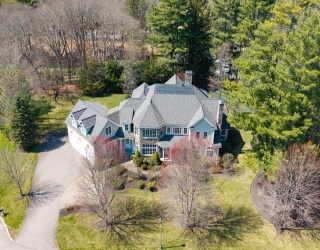 1 Stonefield Lane, Wellesley, Massachusetts, 6 Bedrooms Bedrooms, 12 Rooms Rooms,6.5 BathroomsBathrooms,Residential,For Sale,Stonefield Lane,73503609