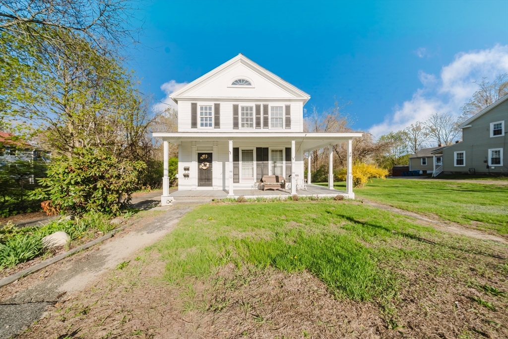 34 Main, Monson, Massachusetts, 6 Bedrooms Bedrooms, 14 Rooms Rooms,2 BathroomsBathrooms,Residential Income,For Sale,Main,73505856