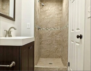 8 Lawton Pl, Waltham, Massachusetts, 3 Bedrooms Bedrooms, 6 Rooms Rooms,2 BathroomsBathrooms,Residential Lease,For Rent,Lawton Pl,73505865