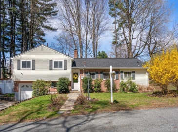 71 Delmar Ave, Framingham, Massachusetts, 3 Bedrooms Bedrooms, 7 Rooms Rooms,2 BathroomsBathrooms,Residential,For Sale,Delmar Ave,73505777