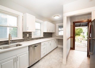 92 Murdock St, Boston, Massachusetts, 2 Bedrooms Bedrooms, 5 Rooms Rooms,1 BathroomBathrooms,Residential Lease,For Rent,Murdock St,73505874