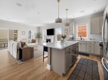 187 Gold St, Boston, Massachusetts, 3 Bedrooms Bedrooms, 5 Rooms Rooms,2.5 BathroomsBathrooms,Residential,For Sale,Gold St,73505627