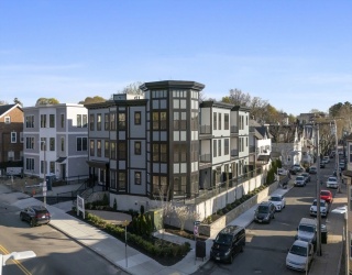 230 Washington St, Boston, Massachusetts, 3 Bedrooms Bedrooms, 5 Rooms Rooms,2 BathroomsBathrooms,Residential,For Sale,Washington St,73505924