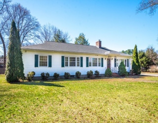 378 Lowell St, Andover, Massachusetts, 3 Bedrooms Bedrooms, 6 Rooms Rooms,1.5 BathroomsBathrooms,Residential,For Sale,Lowell St,73506127