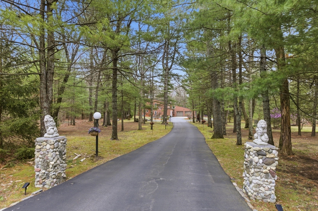 89 Walker St, Seekonk, Massachusetts, 3 Bedrooms Bedrooms, 7 Rooms Rooms,2 BathroomsBathrooms,Residential,For Sale,Walker St,73506129