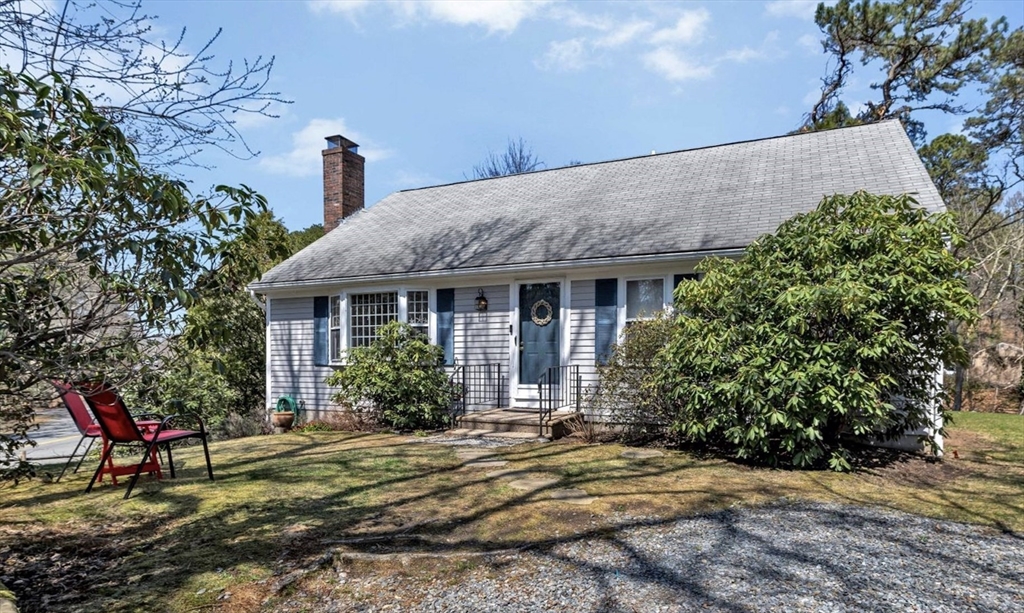 5 Maple Ln, Brewster, Massachusetts, 4 Bedrooms Bedrooms, 6 Rooms Rooms,2 BathroomsBathrooms,Residential,For Sale,Maple Ln,73505937