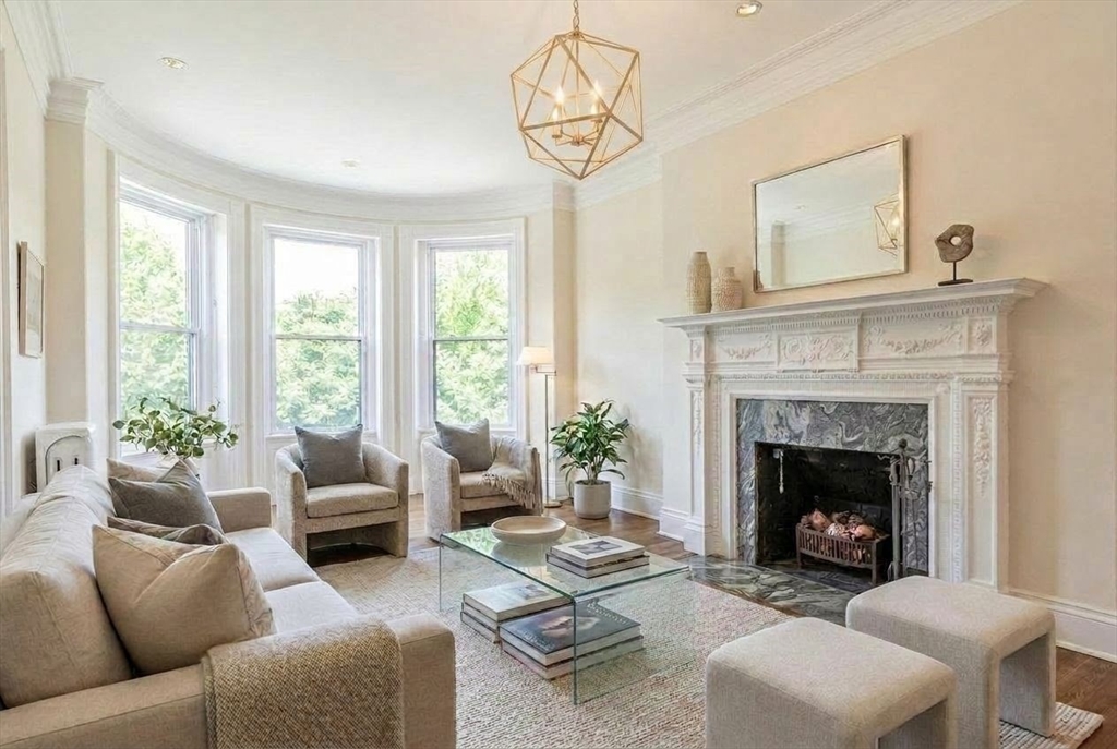 308 Commonwealth Ave, Boston, Massachusetts, 3 Bedrooms Bedrooms, 7 Rooms Rooms,2 BathroomsBathrooms,Residential,For Sale,Commonwealth Ave,73505689