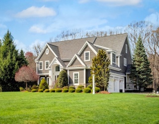 4 Nipmuc Ln, Southborough, Massachusetts, 4 Bedrooms Bedrooms, 10 Rooms Rooms,5.5 BathroomsBathrooms,Residential,For Sale,Nipmuc Ln,73505983