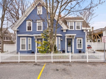 19 Center Street, Provincetown, Massachusetts, 1 Bedroom Bedrooms, 2 Rooms Rooms,1 BathroomBathrooms,Residential,For Sale,Center Street,73506011