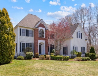 3 Oak Street, Hopkinton, Massachusetts, 4 Bedrooms Bedrooms, 11 Rooms Rooms,4 BathroomsBathrooms,Residential,For Sale,Oak Street,73505909