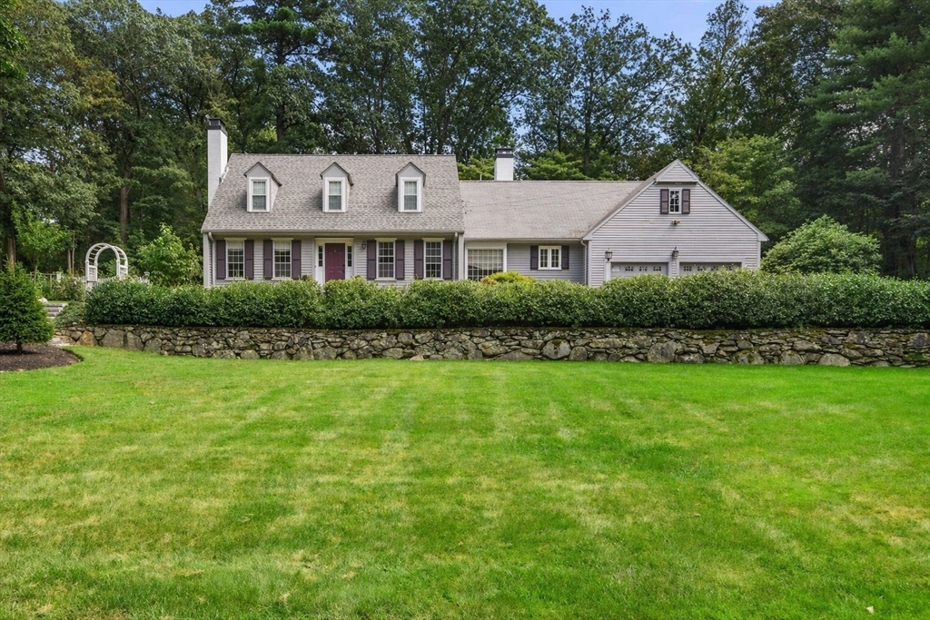 5 Raleigh Rd, Dover, Massachusetts, 5 Bedrooms Bedrooms, 10 Rooms Rooms,4 BathroomsBathrooms,Residential,For Sale,Raleigh Rd,73506006