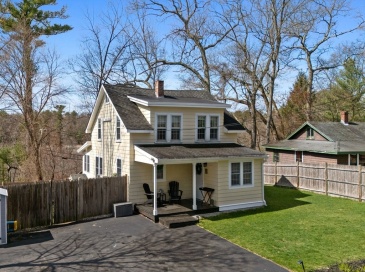 2 Pine Grove Rd, Westford, Massachusetts, 3 Bedrooms Bedrooms, 6 Rooms Rooms,1.5 BathroomsBathrooms,Residential,For Sale,Pine Grove Rd,73505825