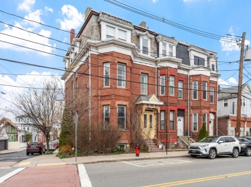 126 Washington Ave, Chelsea, Massachusetts, 2 Bedrooms Bedrooms, 4 Rooms Rooms,2 BathroomsBathrooms,Residential,For Sale,Washington Ave,73505925