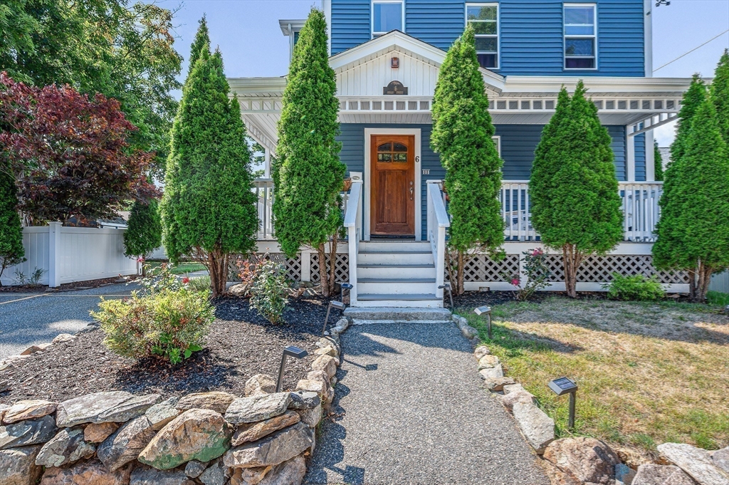 6 Nelly St, Wakefield, Massachusetts, 2 Bedrooms Bedrooms, 5 Rooms Rooms,1 BathroomBathrooms,Residential,For Sale,Nelly St,73506034