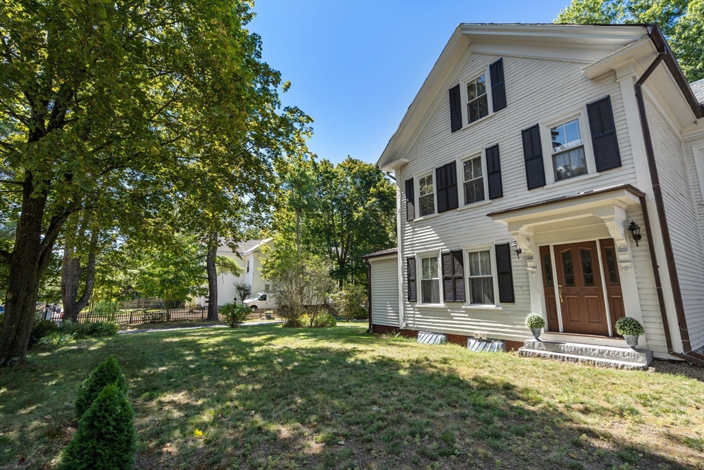5 Spring Street, Medfield, Massachusetts, 3 Bedrooms Bedrooms, 7 Rooms Rooms,2.5 BathroomsBathrooms,Residential,For Sale,Spring Street,73506044