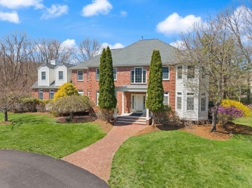 7 Dry Pond Rd, Sharon, Massachusetts, 5 Bedrooms Bedrooms, 12 Rooms Rooms,4.5 BathroomsBathrooms,Residential,For Sale,Dry Pond Rd,73506051