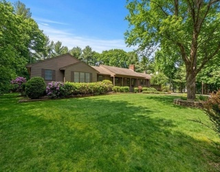 17 Gilmore Road, Easton, Massachusetts, 4 Bedrooms Bedrooms, 10 Rooms Rooms,2.5 BathroomsBathrooms,Residential,For Sale,Gilmore Road,73506049