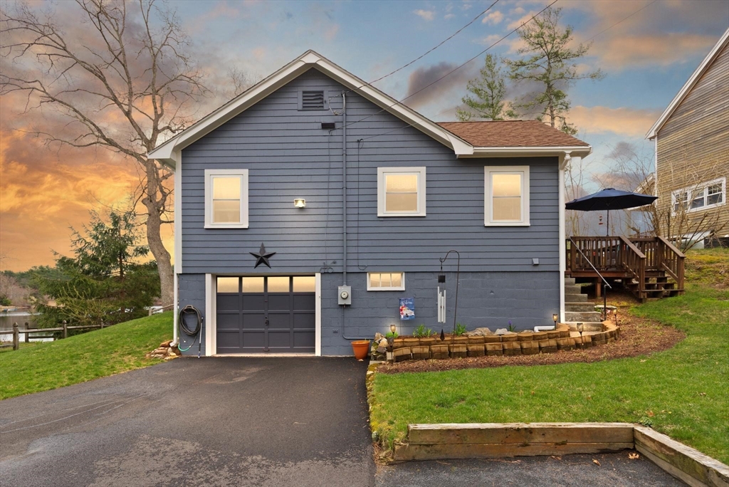 104 W Pond Rd, Plymouth, Massachusetts, 2 Bedrooms Bedrooms, 4 Rooms Rooms,1 BathroomBathrooms,Residential,For Sale,W Pond Rd,73506058