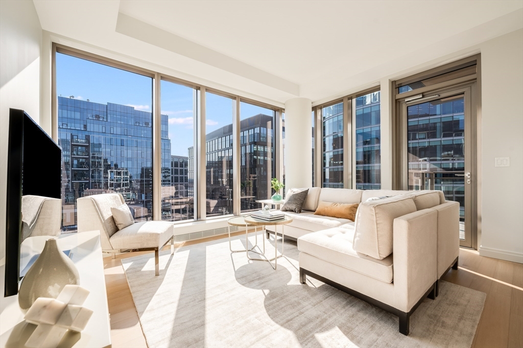 133 Seaport Blvd, Boston, Massachusetts, 1 Bedroom Bedrooms, 3 Rooms Rooms,1 BathroomBathrooms,Residential,For Sale,Seaport Blvd,73505892