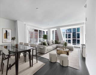 150 Seaport Blvd, Boston, Massachusetts, 3 Bedrooms Bedrooms, 7 Rooms Rooms,3.5 BathroomsBathrooms,Residential,For Sale,Seaport Blvd,73505895