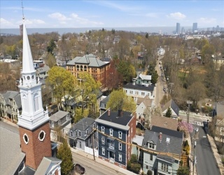 96 Seaverns Ave, Boston, Massachusetts, 3 Bedrooms Bedrooms, 5 Rooms Rooms,2 BathroomsBathrooms,Residential,For Sale,Seaverns Ave,73505773