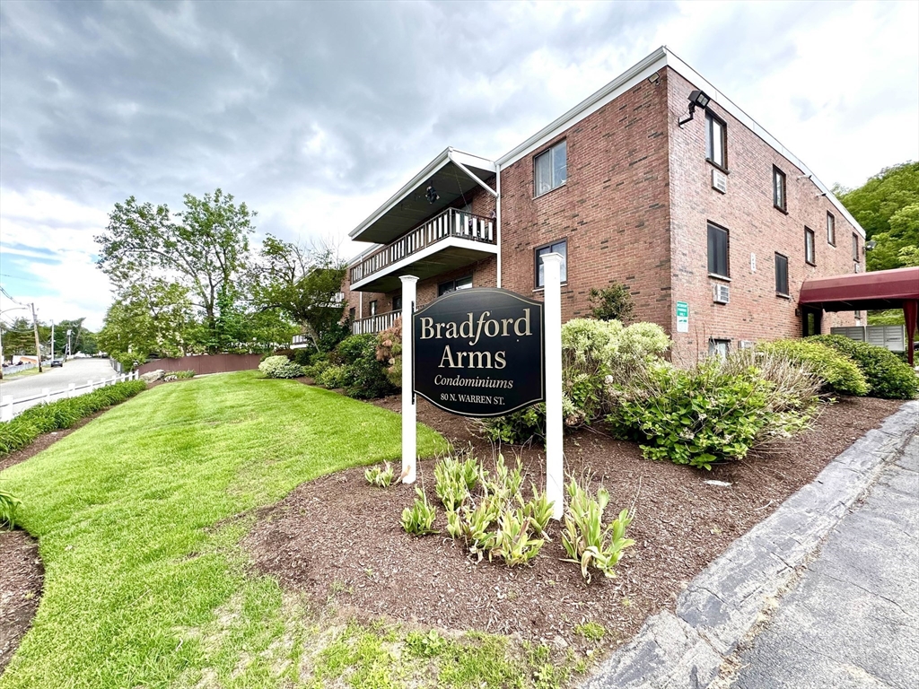 80 North Warren, Woburn, Massachusetts, 1 Bedroom Bedrooms, 4 Rooms Rooms,1 BathroomBathrooms,Residential Lease,For Rent,North Warren,73506298