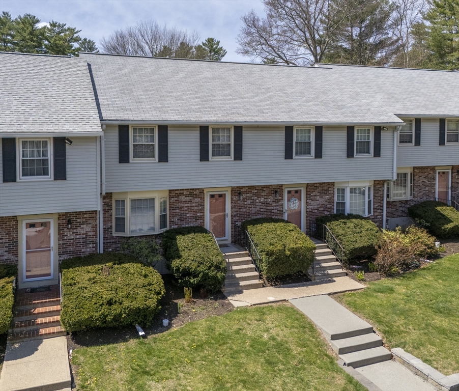 32 Pinebrook Ln, Easton, Massachusetts, 2 Bedrooms Bedrooms, 6 Rooms Rooms,1.5 BathroomsBathrooms,Residential,For Sale,Pinebrook Ln,73506329