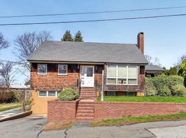 6 Desmond Dr, Nahant, Massachusetts, 6 Bedrooms Bedrooms, 12 Rooms Rooms,3 BathroomsBathrooms,Residential,For Sale,Desmond Dr,73506158