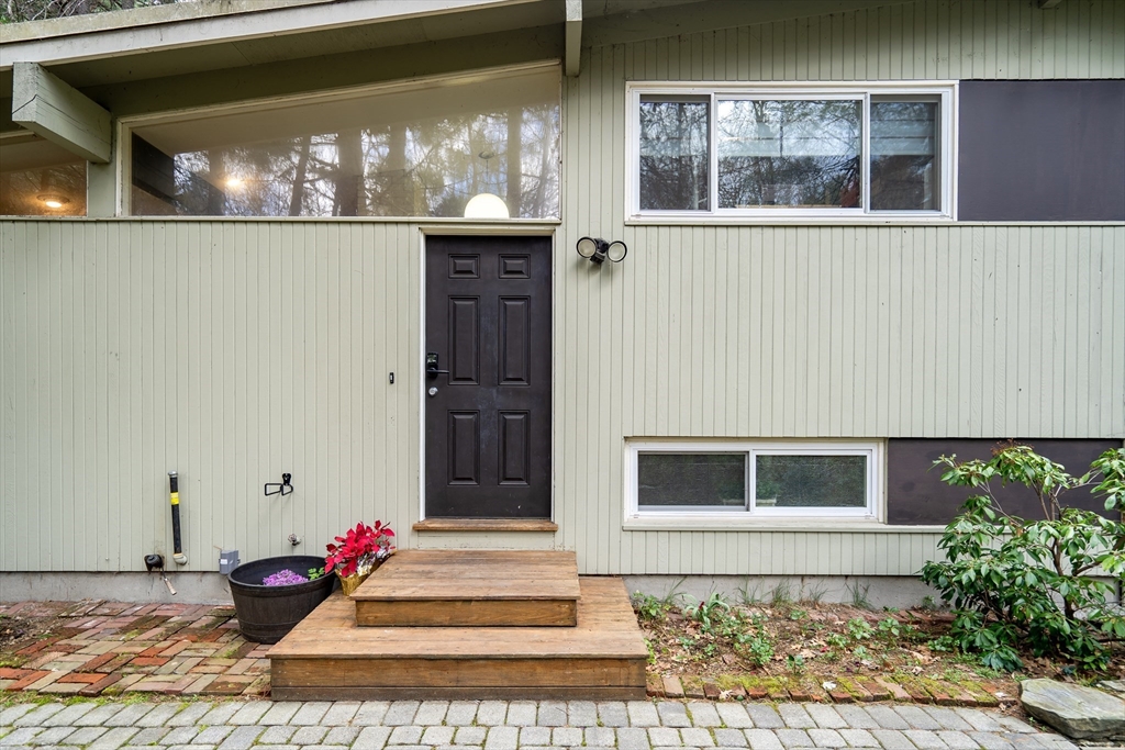 52 Turning Mill Road, Lexington, Massachusetts, 4 Bedrooms Bedrooms, 8 Rooms Rooms,3 BathroomsBathrooms,Residential,For Sale,Turning Mill Road,73506150