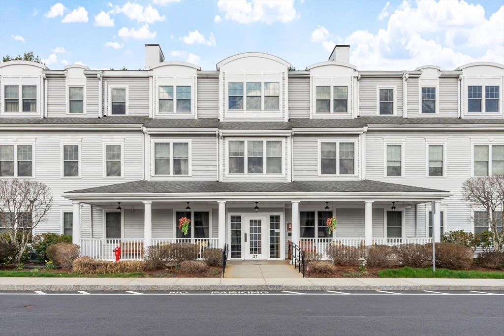 27 Hartland Way, Acton, Massachusetts, 2 Bedrooms Bedrooms, 4 Rooms Rooms,1.5 BathroomsBathrooms,Residential,For Sale,Hartland Way,73506196