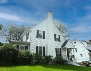 142 Jackson, Newton, Massachusetts, 3 Bedrooms Bedrooms, 7 Rooms Rooms,1.5 BathroomsBathrooms,Residential Lease,For Rent,Jackson,73506210