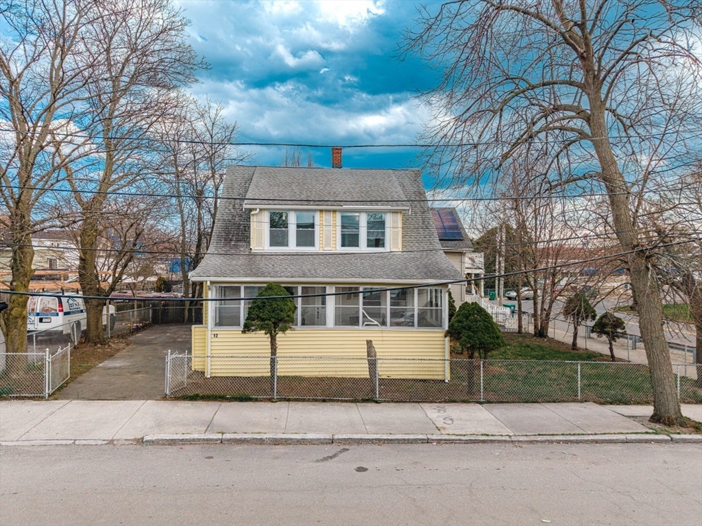 12 Wass St, Lynn, Massachusetts, 4 Bedrooms Bedrooms, 7 Rooms Rooms,2 BathroomsBathrooms,Residential,For Sale,Wass St,73506243