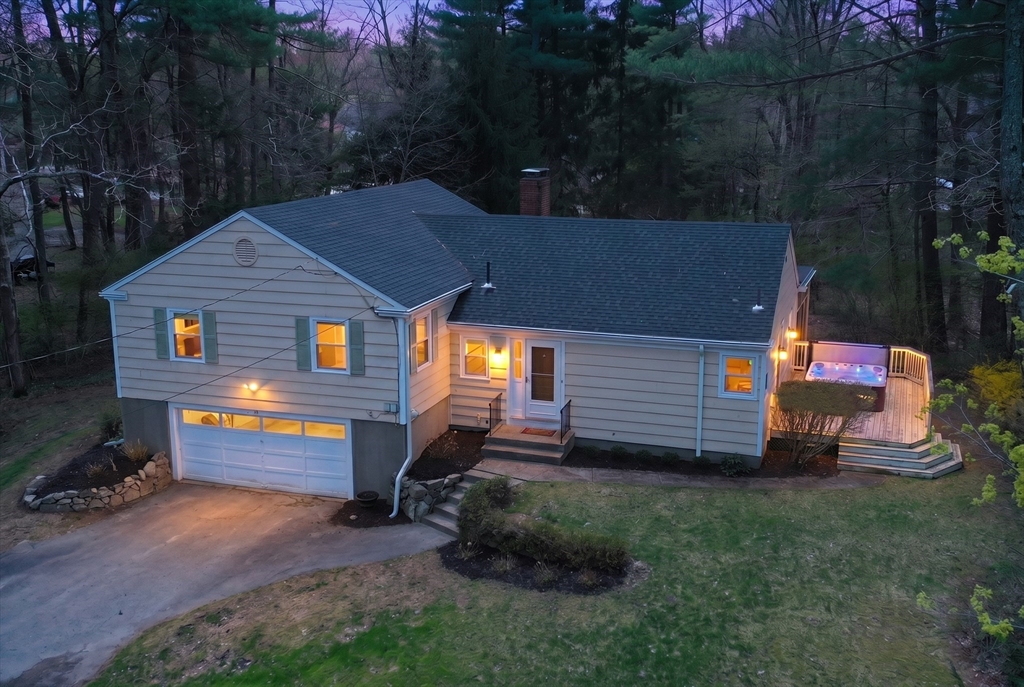 20 Birch Road, Easton, Massachusetts, 4 Bedrooms Bedrooms, 8 Rooms Rooms,1.5 BathroomsBathrooms,Residential,For Sale,Birch Road,73506253