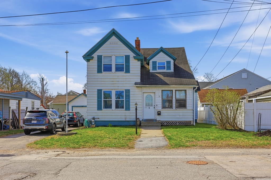 9 Hamilton Street, Clinton, Massachusetts, 3 Bedrooms Bedrooms, 8 Rooms Rooms,1.5 BathroomsBathrooms,Residential,For Sale,Hamilton Street,73506261