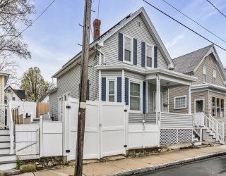 42 D St, Lowell, Massachusetts, 3 Bedrooms Bedrooms, 7 Rooms Rooms,1 BathroomBathrooms,Residential,For Sale,D St,73505885
