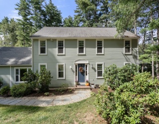 36 Ridge Hill Road, Sudbury, Massachusetts, 4 Bedrooms Bedrooms, 9 Rooms Rooms,2.5 BathroomsBathrooms,Residential,For Sale,Ridge Hill Road,73506113