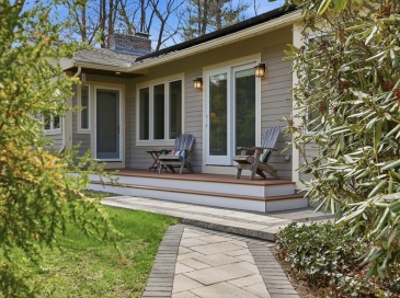 27 Tuttle Dr, Acton, Massachusetts, 3 Bedrooms Bedrooms, 7 Rooms Rooms,2 BathroomsBathrooms,Residential,For Sale,Tuttle Dr,73505888