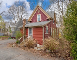4 Toomey Lane, Rockport, Massachusetts, 3 Bedrooms Bedrooms, 7 Rooms Rooms,2 BathroomsBathrooms,Residential,For Sale,Toomey Lane,73506239
