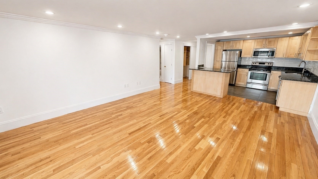 121 Tremont St, Boston, Massachusetts, 1 Bedroom Bedrooms, 3 Rooms Rooms,1 BathroomBathrooms,Residential,For Sale,Tremont St,73506115