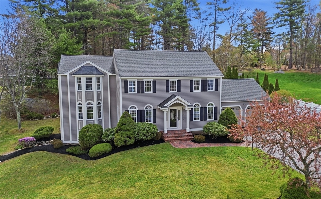 18 Chicory Road, Westford, Massachusetts, 4 Bedrooms Bedrooms, 11 Rooms Rooms,3 BathroomsBathrooms,Residential,For Sale,Chicory Road,73505647